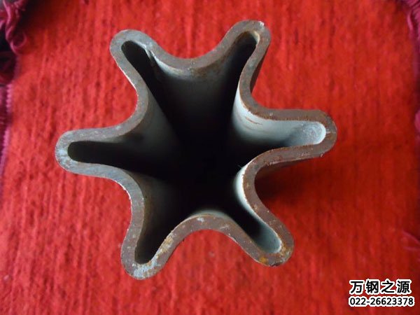 梅花管